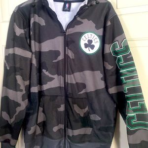 Mens small Boston Celtics zipped hoodie